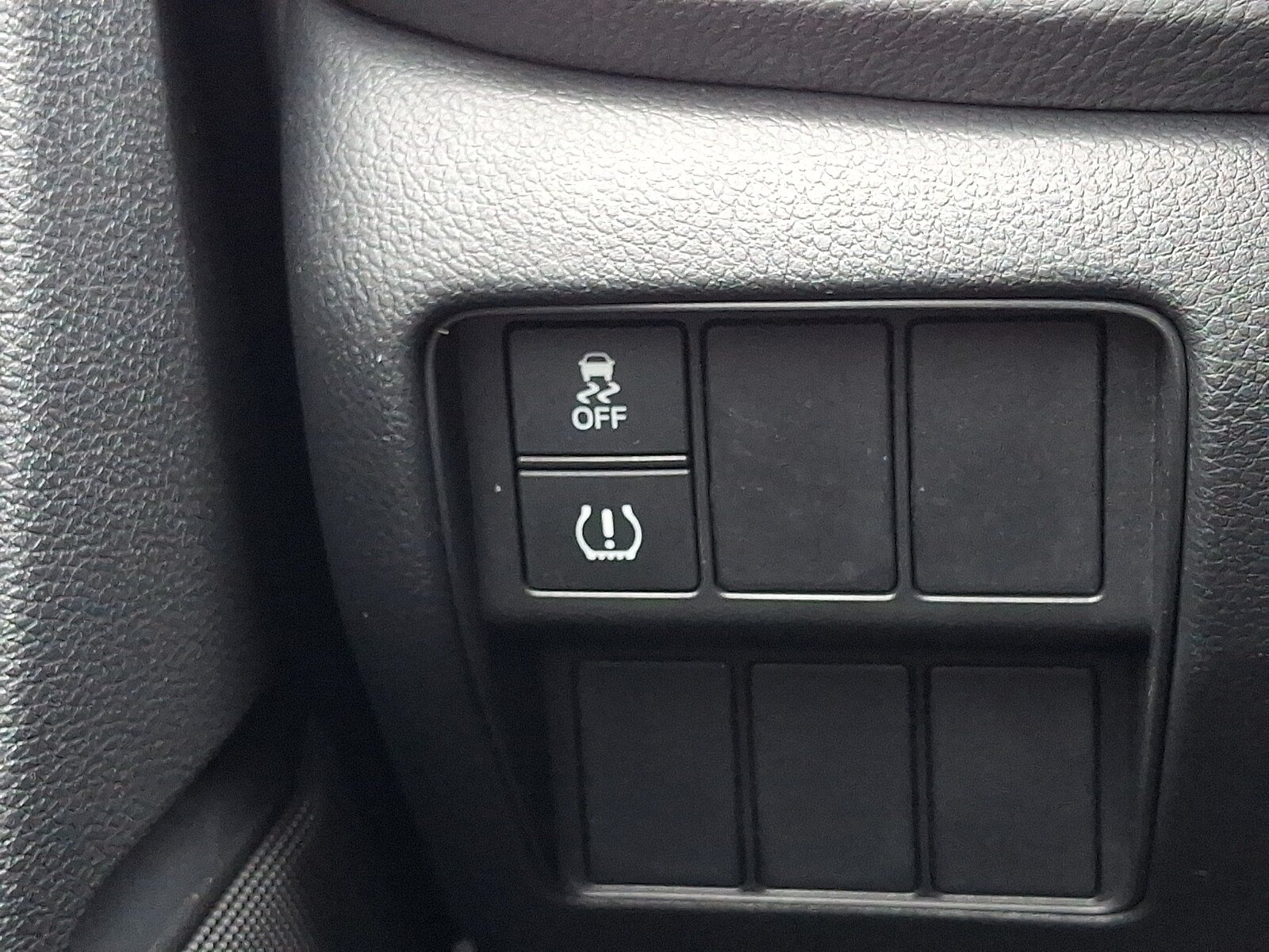Used 2017 Honda CR-V LX image 24