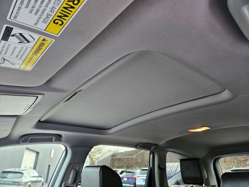 Used 2017 Honda CR-V EX-L image 16