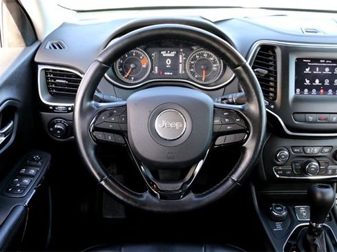 Used 2021 Jeep Cherokee Latitude Plus image 27