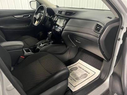 Used 2019 Nissan Rogue SV