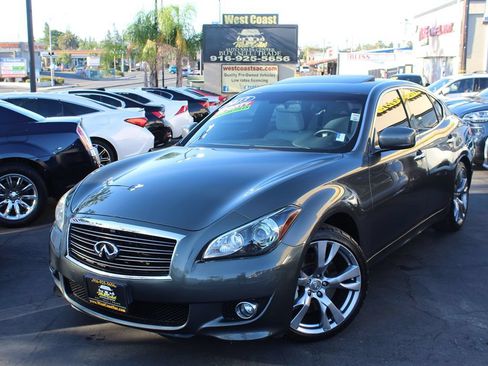 Used 2013 INFINITI M37 w/ Premium Pkg RWD image 2