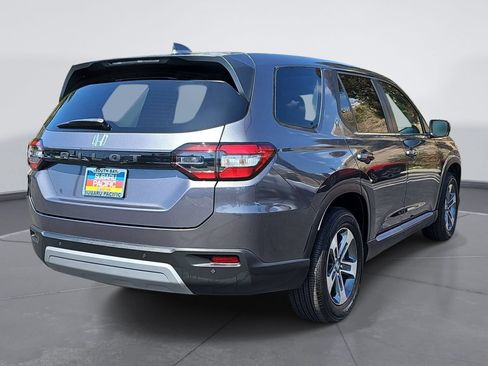 Used 2025 Honda Pilot EX-L image 3