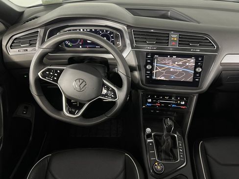 Used 2022 Volkswagen Tiguan SEL R-Line image 22