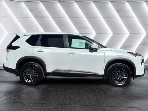 New 2026 Nissan Rogue SV image 9