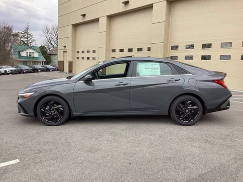 New 2026 Hyundai Elantra SEL Sport Premium FWD image 5