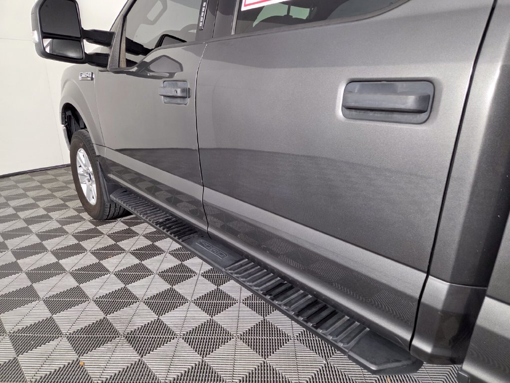 Used 2018 Ford F150 XLT w/ Heavy-Duty Payload Package AWD/4WD image 9
