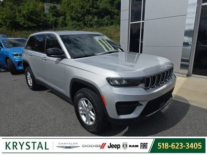 Used 2025 Jeep Grand Cherokee Laredo w/ Luxury Tech Group I
