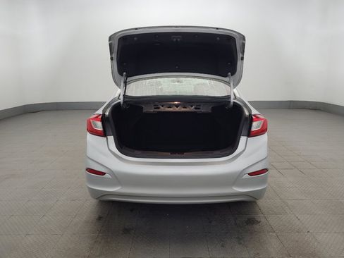 Used 2019 Chevrolet Cruze LS w/ LS Convenience Package FWD image 29