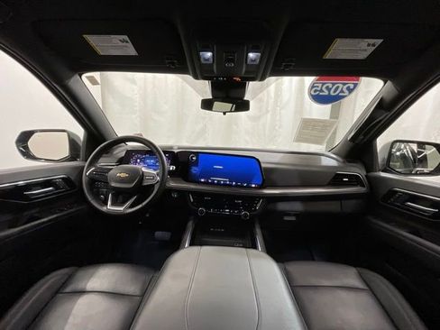 Used 2025 Chevrolet Tahoe LT AWD/4WD image 16