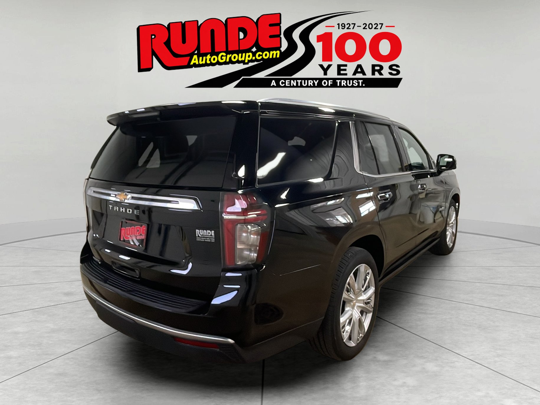 Used 2024 Chevrolet Tahoe High Country AWD/4WD image 5