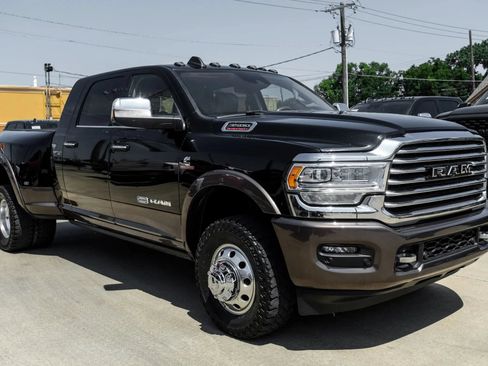Used 2022 RAM 3500 Limited AWD/4WD image 4