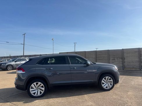 Used 2021 Volkswagen Atlas Cross Sport SE FWD image 23