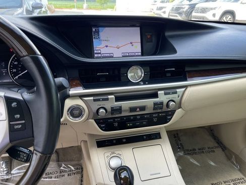 Used 2013 Lexus ES 350 w/ Luxury Pkg FWD image 15