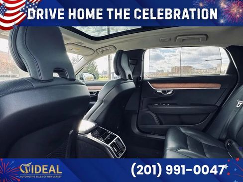 Used 2023 Volvo S90 B6 Plus AWD/4WD image 28
