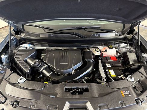 Used 2025 GMC Acadia Elevation image 28