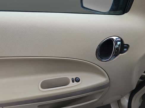 Used 2006 Chevrolet HHR LT FWD image 18