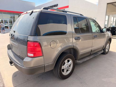 Used 2003 Ford Explorer XLT RWD image 2