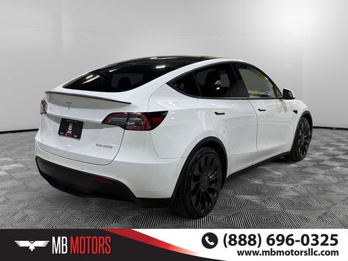 Used 2022 Tesla Model Y Performance image 3