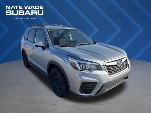 Used 2019 Subaru Forester Premium image 1
