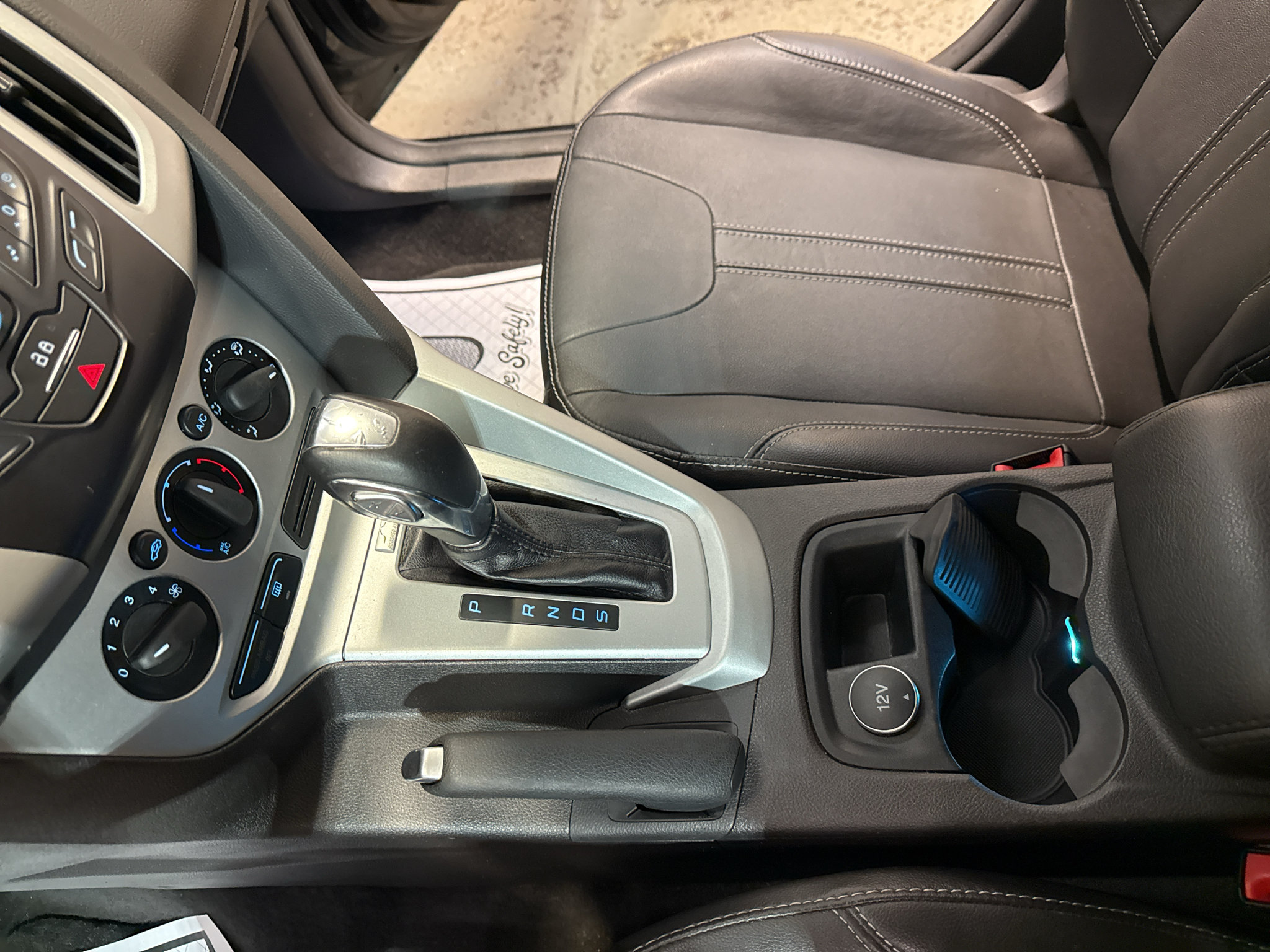 Used 2014 Ford Focus SE w/ Equipment Group 201A FWD image 20
