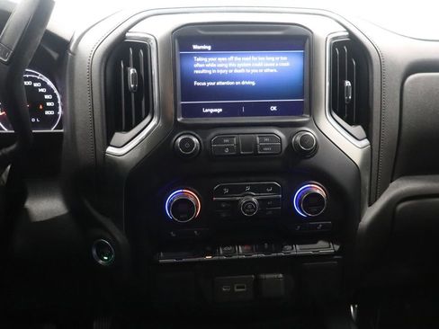 Used 2021 Chevrolet Silverado 1500 LT Trail Boss image 19