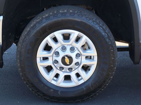 Certified 2022 Chevrolet Silverado 2500 LT image 29