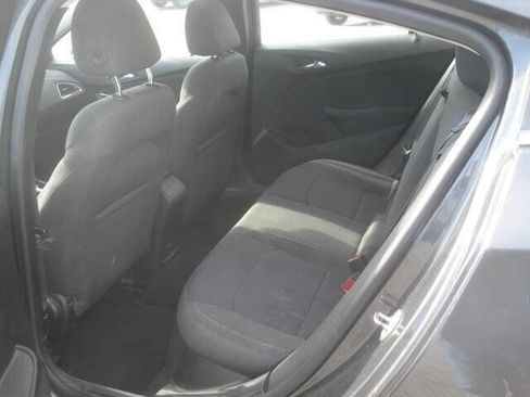 Used 2017 Chevrolet Cruze LT image 12