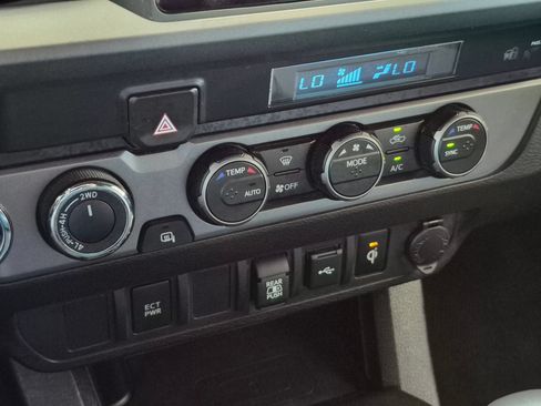 Certified 2023 Toyota Tacoma TRD Sport AWD/4WD image 21