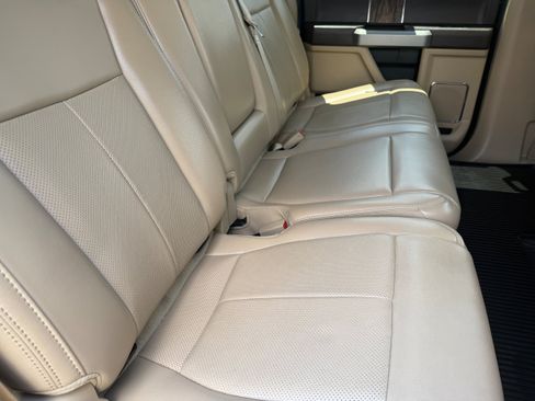 Used 2019 Ford F150 Lariat AWD/4WD image 14
