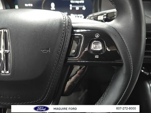 Used 2022 Lincoln Aviator AWD w/ Elements Package image 21