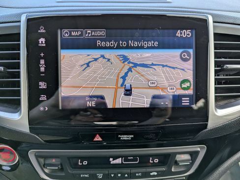 Used 2017 Honda Pilot Touring image 4