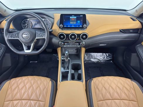 Used 2024 Nissan Sentra SV w/ SV Premium Package image 12