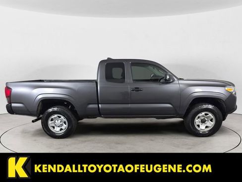 Used 2022 Toyota Tacoma SR image 6