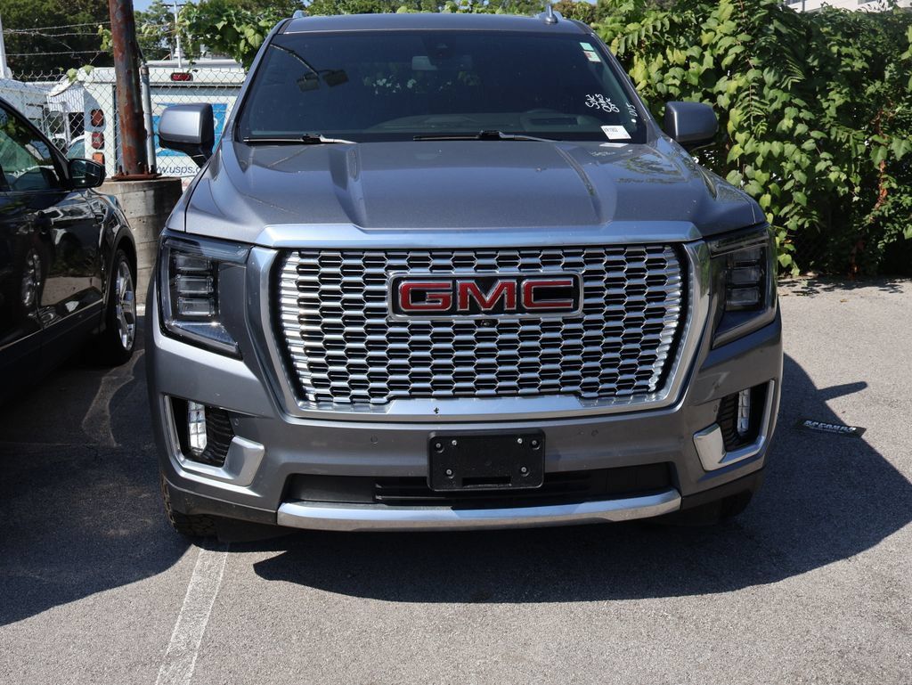 Used 2021 GMC Yukon Denali AWD/4WD image 5