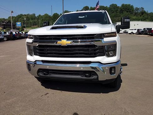 Used 2025 Chevrolet Silverado 3500 LT w/ Safety Package AWD/4WD image 6