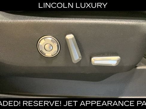 Used 2025 Lincoln Navigator Reserve w/ Jet Appearance Package AWD/4WD image 13