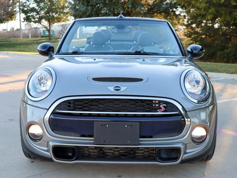 Used 2017 MINI Cooper S image 3
