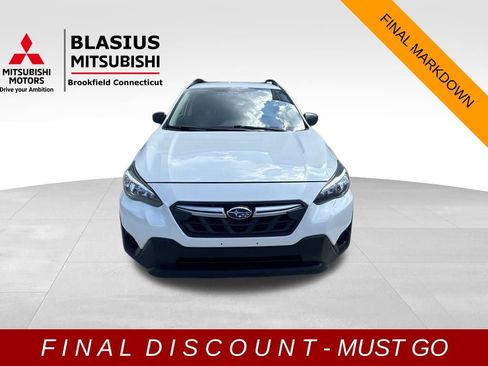 Used 2022 Subaru Crosstrek 2.0i image 3