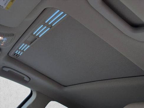 Used 2021 Mercedes-Benz GLE 350 4MATIC image 16