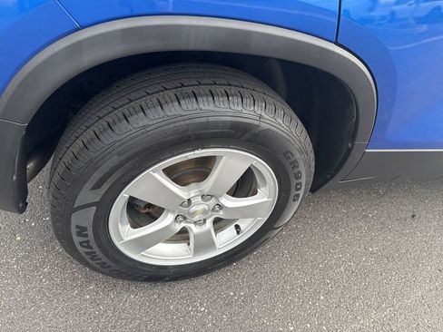 Used 2015 Chevrolet Trax LS AWD/4WD image 26