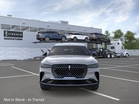 New 2026 Lincoln Nautilus Premier image 6