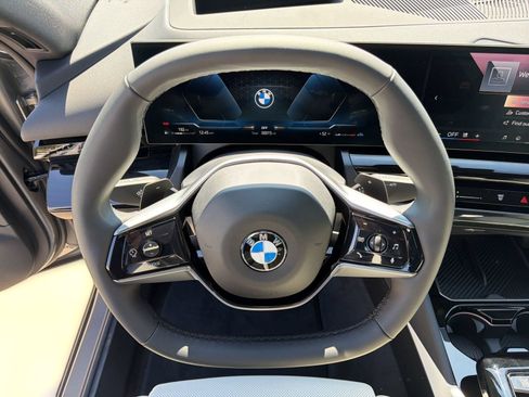 Used 2026 BMW 530i w/ Premium Package RWD image 10