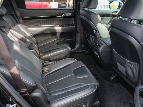 Used 2023 Hyundai Palisade Calligraphy image 19