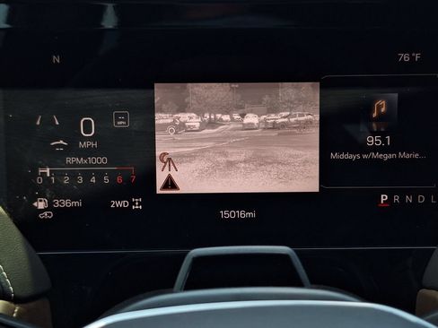 Used 2025 GMC Yukon Denali Ultimate AWD/4WD image 21