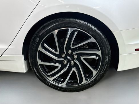 Used 2020 Lincoln MKZ Reserve w/ Luxury Package FWD image 30