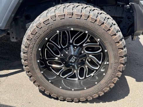 Used 2024 Jeep Wrangler Sport AWD/4WD image 23