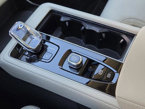 New 2026 Volvo XC90 B6 Ultra AWD/4WD image 18