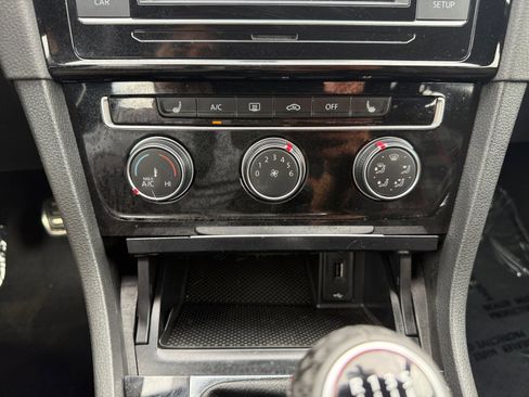 Used 2018 Volkswagen GTI S FWD image 13