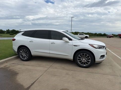 Used 2021 Buick Enclave Essence w/ Sound and Sites Package FWD image 7