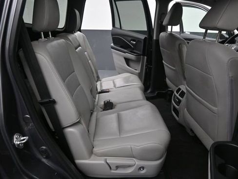 Certified 2017 Honda Pilot EX-L image 10